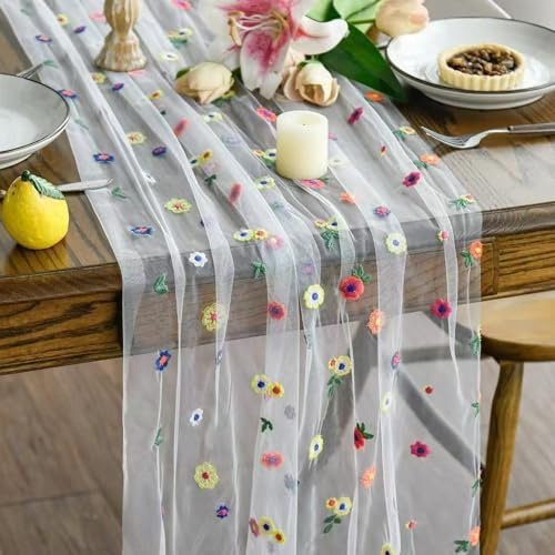 BSITSSS Tischläufer Weiß 30 x 275 cm, Stickerei Gänseblümchen Tüll Tischläufer Geburtstag, Table Runner Tischdeko Hochzeit für Boho Babyparty Märchenpartys Party Indoor Outdoor
