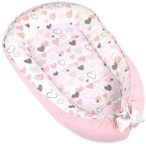 PIMKO Nid de bébé 2 côtés - Nid cocon pour bébé - Hypoallergénique - Nid de bébé - 90 x 55 cm - Coton et velours (cœurs roses)