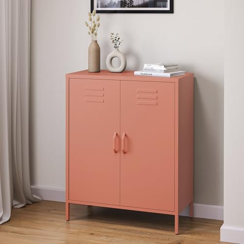 skølm Atria Metall Kommode – Sideboard in Terrakotta – Metallschrank mit 3 Fächern & Doppeltüren – Mehrzweckschrank mit flexiblen Einlegeböden – Industrial Highboard – Aufbewahrungsschrank/Flurschrank