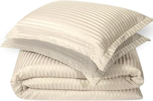 Richbond - Housse de Couette 240x260 Satinée Rayée pour lit de 180 cm + 2 Taies d'oreillers 70x50, 100% Microfibre Polyester Douce (105 GR/m2) - Traitement Anti-Acarien - Taupe