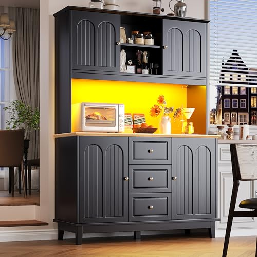 Kebnor Hochwertiger Hochschrank mit LED-Beleuchtung und App-Steuerung (120×40×180cm), Moderner Wohnzimmerschrank mit 4 Türen & 3 Schubladen, Küchenvitrine mit Musik-Lichtfunktion & Kippschutz