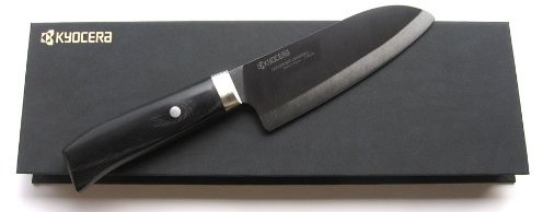 Kyocera Coltello in ceramica giapponese, serie JPN-140, lama da 14 cm, manico in legno di Pakka, protezione lama inclusa