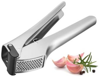 GEFU GARLICO Knoblauchpresse - Edelstahl Knoblauchquetsche mit Abstreifer | Ergonomische Knoblauchmühle mit Siebeinsatz für ungeschälte Zehen - Spülmaschinengeeignet - 20,6 cm - Rostfreier Edelstahl