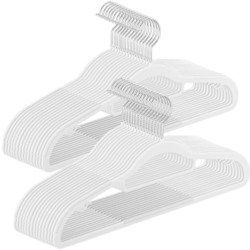 SONGMICS Juego de 30 Perchas, Perchas de Plástico, Antideslizantes, Ahorra Espacio, 0,5 cm de Grosor, 42 cm de Largo, Gancho Plata Giratorio de 360°, Blanco CRP020W03