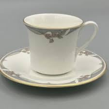 Royal Doulton Nova Pattern Tea Cup & Saucer Gilded Fine Bone China