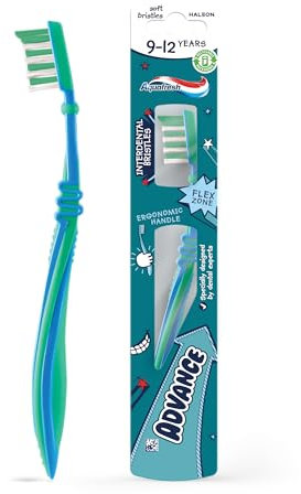 Aquafresh Advance Kids Toothbrush, Developed by Dental Experts for Children Aged 9-12 Years Old, Plastic-Free Packaging, Soft Toothbrush