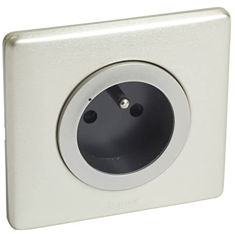 Toma conectada de 16 A, 3680 W Dooxie with Netatmo (función de medición, seguimiento consumo, envío de notificaciones) – Completo (soporte, tapacubos y placa titanio) – 199171 – Legrand
