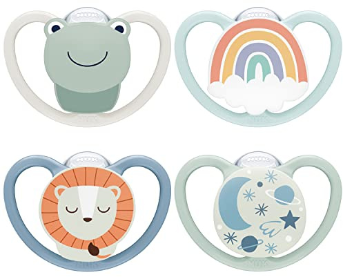 NUK Space Day & Night Babyschnuller | 0-6 Monate | Im Dunkeln leuchtende Schnuller mit zusätzlichen Öffnungen für sensible Haut | BPA-freies Silikon | Frosch & Löwe | 4 Stück