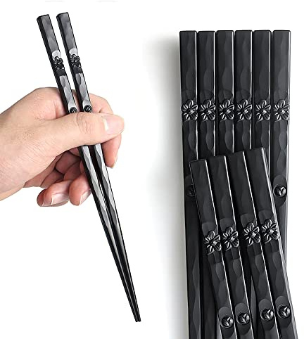 AOOSY 5 Paar Essstäbchen aus Fiberglas, spülmaschinenfest, japanischer Stil, schönes Design, rutschfeste schwarze Sushi-Essstäbchen, schwarze Legierung, mit Geschenkbox