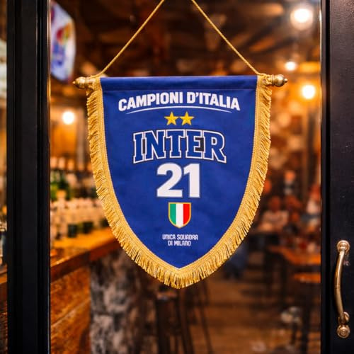 D&Vlab Gagliardetto Celebrativo Interisti 21° Scudetto 2026 Campione D'Italia, Bandiera in tessuto con Frangia Oro 22x25 cm per Tifosi Ultras Calcio Sport Nerazzurri Supporters Beneamata