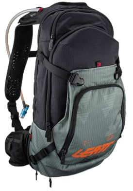 Moto XL 1,5 Rucksack mit 1,5 Liter Wasserbeutel und 20 Liter Transport
