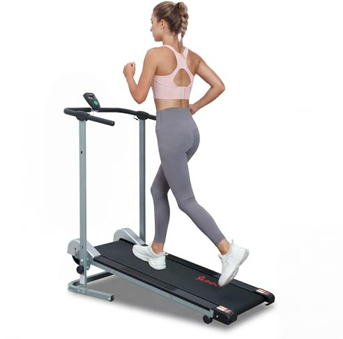 Sunny Health & Fitness Tappetino Compatto e Pieghevole – Manuale con Display LCD, Superficie Antiscivolo, Doppia Modalità (Camminata/Corsa), Non Elettrico, Inclinazione Fissa – per il Cardio in Casa