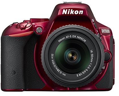 Nikon D5500 + Nikkor 18-55 VR II Fotocamera Reflex Digitale, 24,2 Megapixel, LCD Touchscreen Regolabile, Wi-Fi Incorporato, Rosso [Versione EU]