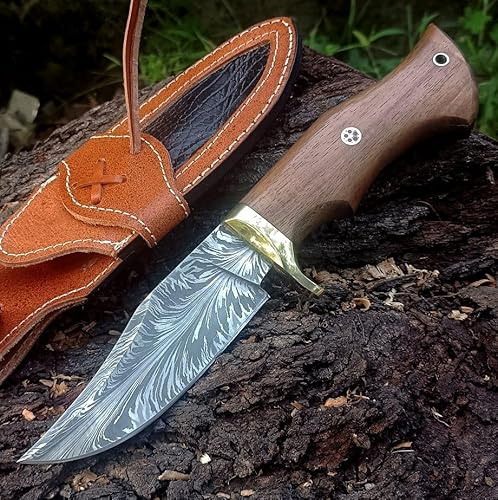Unique Blades Couteau de Chasse en Acier Damas Forgé à la Main, 20,32 cm, Lame Drop Point 10,16 cm, Manche en Bois Ergonomique, Full Tang avec Étui en Cuir pour Camping et Survie