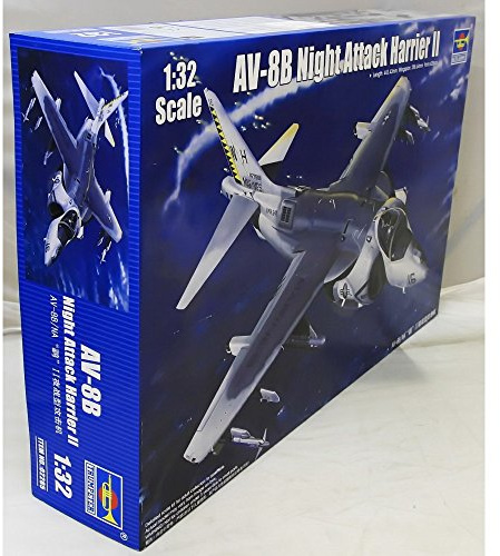 Trumpeter 02285 Modellbausatz AV-8B Night Attack Harrier II