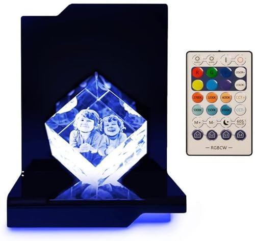 LOOXIS Personalisiertes 3D Laser-Foto vom eigenen Bild in Viamant-Glas gelasert –60 x 60 x 60 mm, Hologramm– Geschenkidee Männer, Frauen, Valentinstag, Hochzeitstag– Precious M, inkl. Leuchtsockel
