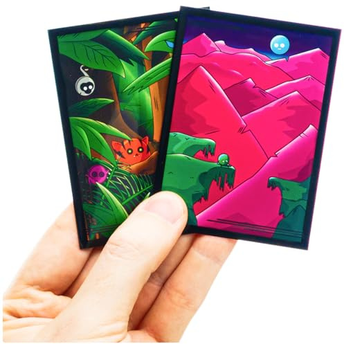 Doomlings Doomsleeves – Premium-Kartenhüllen für das Doomlings-Kartenspiel, 300 klare und designte Schutzhüllen mit Doppelseitiger Oberfläche (300er-Pack)