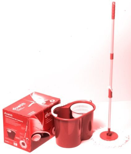 Duett - Conjunto De Fregar Compuesto por Cubo con Escurridor Especial Y Fregona De Microfibra, Palo De Aluminio. Rojo.