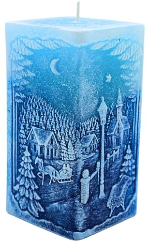 Dekohelden24 Hochwertige Tischkerze, Diodenkerze, Wachskerze mit LED, Blockkerze mit Winterlandschaft und Diode in blau, Farbwechselkerze, Größe L/B/H: ca. 7 x 7 x 14 cm.
