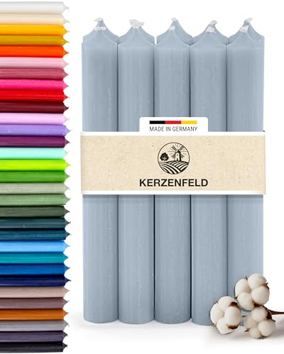 Premium Stabkerzen Taubenblau durchgefärbt, 10 Stück, 180mm x 22mm Länge | Made in Germany, Lange Brenndauer 8+ Stunden - Bunte Spitzkerzen Ohne Tropfen & Rußen - RAL-Zertifizierte Haushaltskerzen