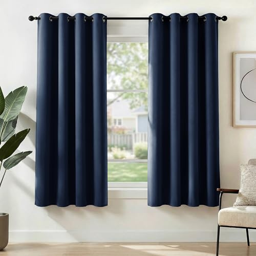 Deconovo UV-Schutz Vorhänge mit Ösen Deko Verdunklungsvorhänge Dunkelblau | 2er Set, H160 x B132 cm, Ösengardinen für Wohnzimmer und Schlafzimmer, Verdunkelnde Gardinen, Wärmeisolierend，UV-schutz