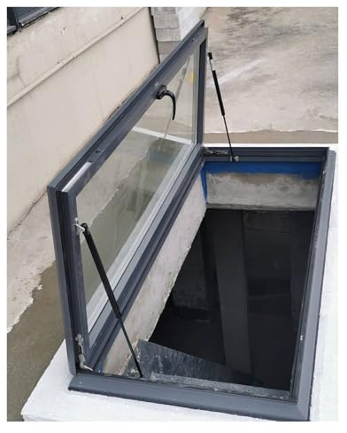 Underground Lighting Well Window, Egress Roof Window for Roof, Attic, Basement, Sun Room Manual Skylight Cover with Double-Layer Tempered Glass for Sloped Flat(450x800mm)