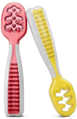 NumNum GOOtensils Esslernlöffel Baby 2er Rot/Gelb - Beikost Löffel 6+ Mon | Flaches Design Für Baby Löffel Selber Essen, Stufe 1 Und 2 Brei Löffel, Hochwertiges Silikon, BPA-Frei