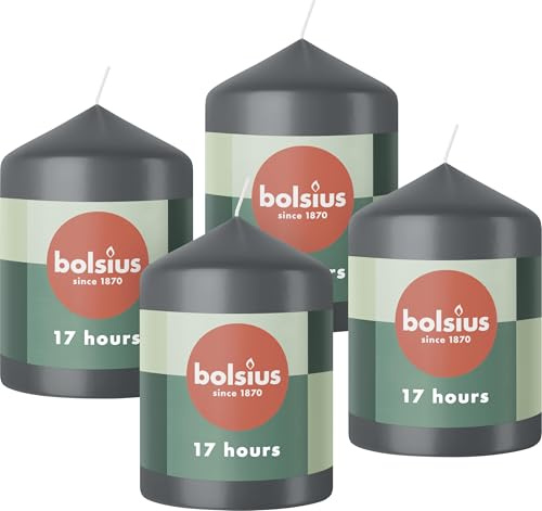 Bolsius Glatte Stumpenkerzen - Anthrazit - 4 Stück - 8 x 6 cm - Dekorative Haushaltkerzen - Länge Brenndauer 17 Stunden - Unparfümierte - Enthält Natürliches Pflanzenwachs - Ohne Palmöl