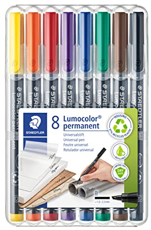 STAEDTLER permanent Marker Lumocolor, Keilspitze ca. 1,0 - 2,5 mm, wisch- und wasserfest, Made in Germany, nachfüllbar, lange Lebensdauer, 8 Universalstifte in sortierten Farben, 314 WP8 | Wasserfester Folienstift, sortierte Farben – für fast alle Oberflächen – Art.-Nr. 314 WP8