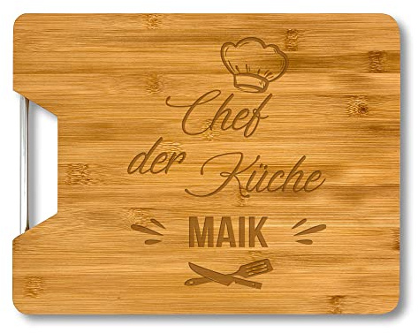 Saphir Design Holzbrett mit Gravur Chefin der Küche Schneidebrett personalisiert Name Holz 32,5x25x1,8 cm | Küchenbrett Name personalisiert Geschenk Kochen | Bambus Brett graviert (SB01)