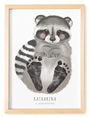 DEL MÀ Unique & Personal Baby Fußabdruck Bild Mit Rahmen Personalisiertes Tier Poster Für Babyzimmer Kinderzimmer (OHNE FARBE) (Waschbär, DIN A4 | Fußlänge bis 6cm | Alter bis 6 Monate)