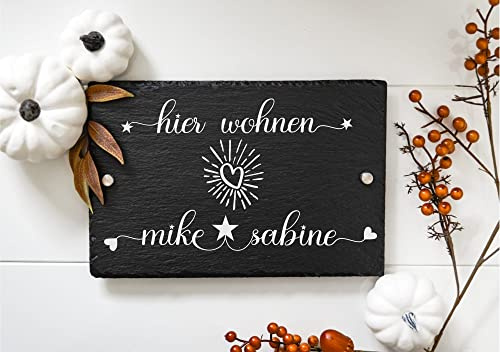 Personalisiertes Türschild Hier wohnen, aus Schiefer 30 x 20 cm, Hausschild mit Namen, Familien Hausschild, Türschilder mit Gravur, Die Geschenke Manufaktur