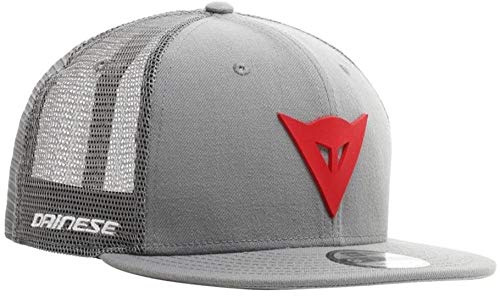 Dainese 9Fifty Trucker Snapback cap, Cappello Estivo Visiera Piatta, Grey/Rosso, Taglia Unica