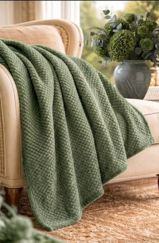 Filt 200x150 cm i Mjuk Fleece BOSALONI HOME, Elegant och Värmande Pläd för Soffa och Säng, Lätt Komfort för Hemmet – Skogsgrön