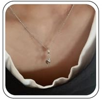 TseenYi Collana con ciondolo a conchiglia Collana con conchiglia da spiaggia Collana con catena di perline in argento Collana con girocollo a conchiglia Piccola collana a catena con perline