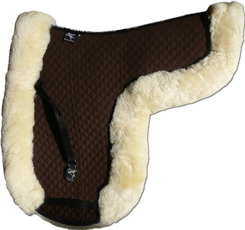 Engel Reitsport | SADEK4-D-MOC-MOC | Lammfell Satteldecke | Unterseite komplett gefüttert | Fellkranz rundherum | Dressur | Stoff moccabraun Fell Mocca