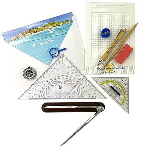 Boot-Akademie Navigationsset SBF See – Navigationsbesteck mit Kursdreieck (24 cm), Marinezirkel, Kompass, Anlegedreieck, Lupe & Basics inkl. 25 € Gutschein | Ausbildung & Praxis