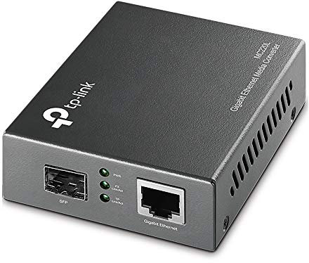 TP-Link MC220L Gigabit-Ethernet-Medienkonverter (802.3ab, 802.3z, Hot-Swap, bis zu 0,55 Km für Multimode-Faser und 10 Km für Singlemode-Faser) schwarz metallic, 1000Mbit/s
