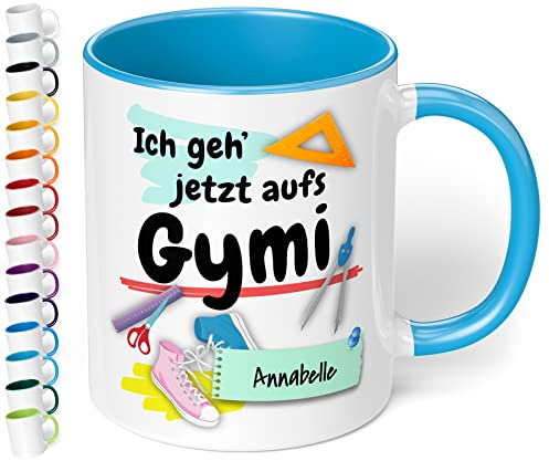 True Statements personalisierte Tasse mit Wunschnamen, in Hellblau, Geschenk zum Schulanfang mit Spruch Ich geh‘ jetzt auf Gymi, 330 ml Keramiktasse als Einschulungsgeschenk Gymnasium