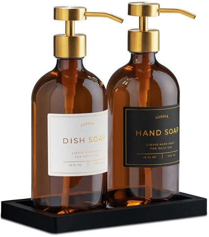 Glass Hand Soap Dispenser Set for Kitchen Sink & Bathroom – 2 x 500ml Refillable Bottles with Stainless Steel Pump, Washing-Up Liquid Dispensers, 15 Waterproof Labels & Silicone Tray (Amber/Gold)