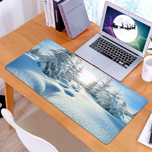 KDWJS Gaming Mauspad XXL 90x40cm Mousepad Groß Vernähte Kanten Anti-Rutsch für PC,Zedernwald, die Sonne beleuchtet einen verschneiten Wald und bedeckte,Laptop Verbessert Präzision und Geschwindigkeit