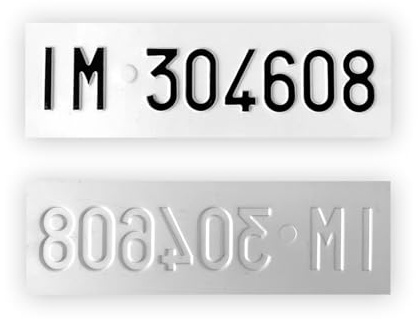 Targa Personalizzata – Modello Anteriore dal 1985 al 1994 - Lettere e Numeri in Rilievo, Incisa su Alluminio Catarifrangente, Made in Italy (Colorazione d'origine)