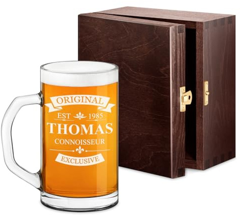 Maverton Engraved Beer Mug for man, Classic Beer Tumbler | 640 ml Pint Glass with a Handle, Original barware for Gentleman, Beer Glass for Birthday, for Beer Enthusiasts