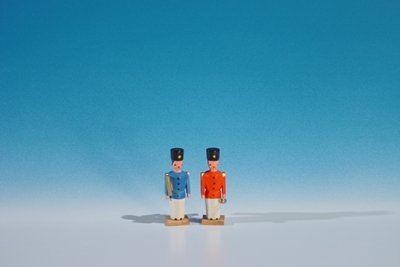 Rudolphs Schatzkiste Miniaturen 2 Nussknacker Höhe 3,2cm NEU Miniaturgespann Gespann Fahrzeug Auto Miniaturfigur Miniaturen Figuren Seiffen Erzgebirge Holzfigur Weihnachten Spielzeug
