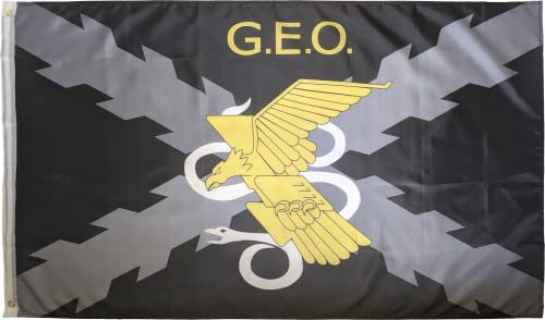 Bandera del GEO de la Policia Nacional con el aspa de borgoña de fondo. Bandera del Grupo Especial de Operaciones del Cuerpo Nacional de Policia. 150x50cm. Orificios para mastil.