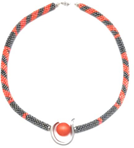 Häkelkette in anthrazit/koralle