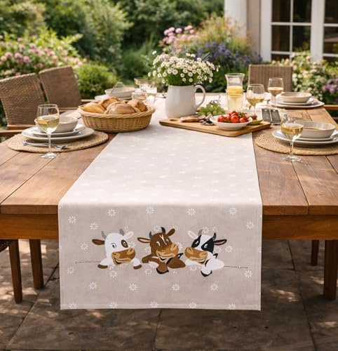 KAMACA Tischläufer Lustige Kühe – 40x140 cm Läufer mit filigraner Kurbelstickerei – Bauernhof-Dekor für Frühling & Sommer – Hochwertige Tischwäsche Ecru-Braun waschbar & langlebig