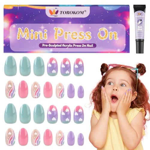 TOROKOM Uñas Postizas para Niñas con Pegamento – 26 Piezas Uñas Cortas Adhesivas – Kit de Manicura Infantil para Cumpleaños, Fiestas y Navidad (Azul&Púrpura)