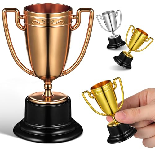 DINHEAROM 3 Stück Kleiner Trophäen aus Kunststoff Kompakte Auszeichnungen für Sport Spiel Team Party Dekoration mit Gold Silber und Bronze Finish