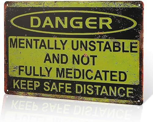 Varningsskylt i vintagestil i metall, Danger Keep Safe Distance, humoristisk väggdekor, grön och svart